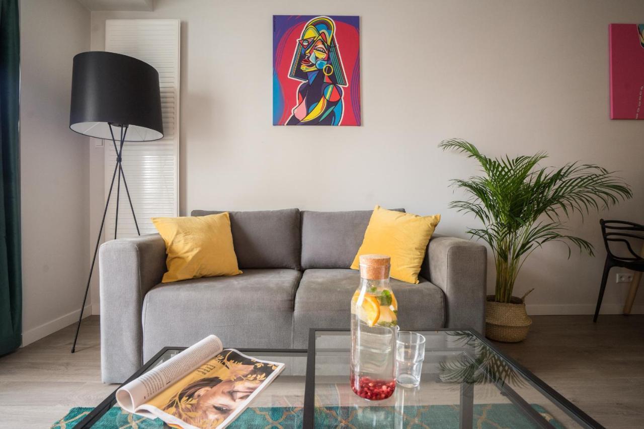 Oomph Warsaw Central Luxurious Air-Conditioned Apartment With Balcony Bagian luar foto